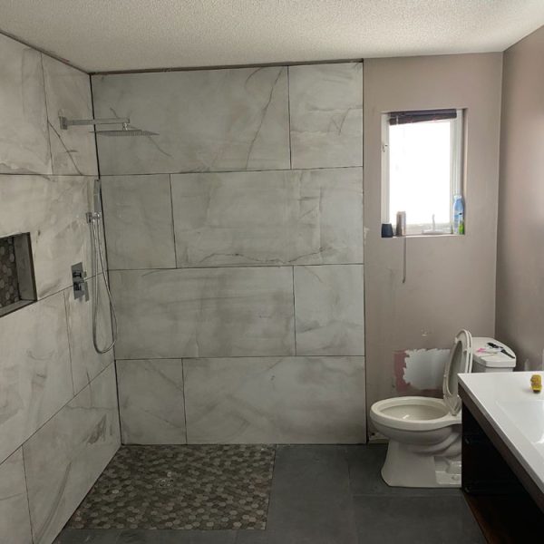 Salle de bain en céramique